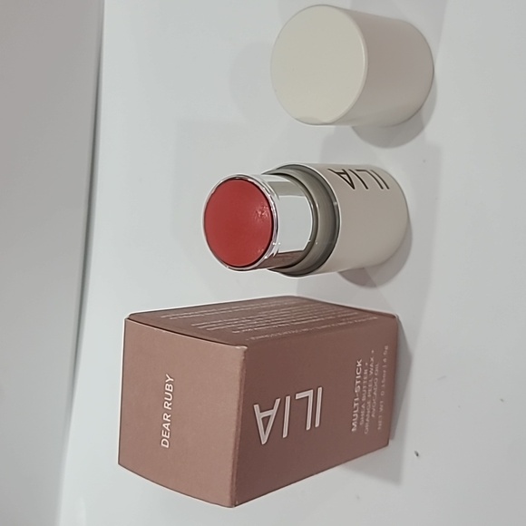 NIB ✅ ILIA #DEAR RUBY Multi-Stick Cream Blush + Highlighter + Lip Tint ✨NIB - Picture 9 of 9